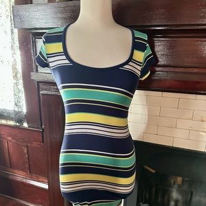I’m in love with Derek size small t shirt cotton mini dress
